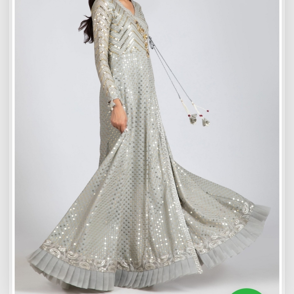 Ayesha Somaya Pakistani Small Gown - Picture 2 of 11